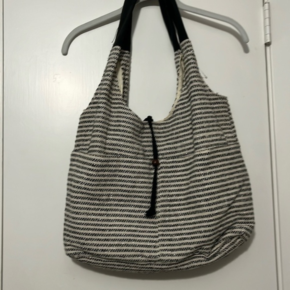 Unbranded black and white striped tote bag 18x24